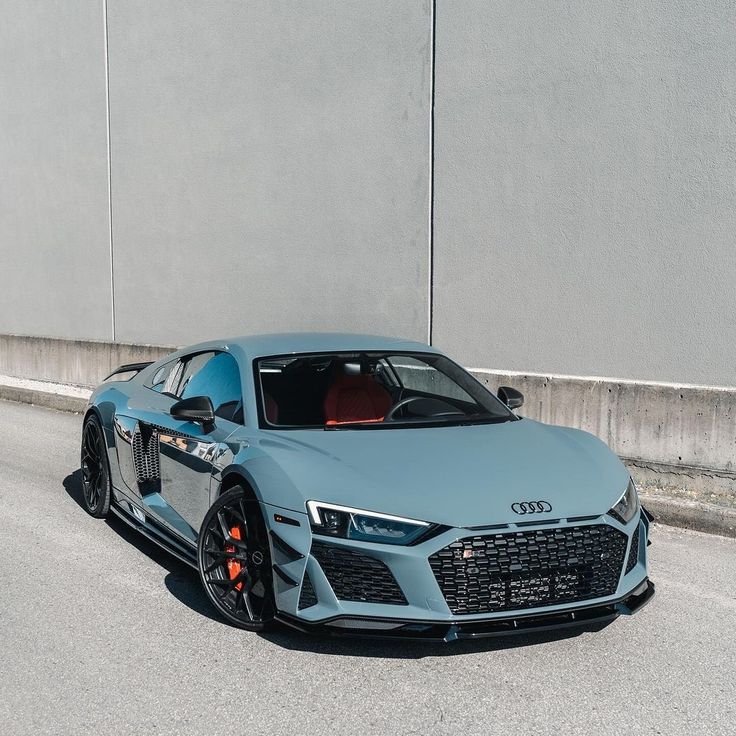 The Audi R8.